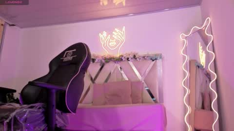 ZURY   online show from February 19, 2026, 11:39 am