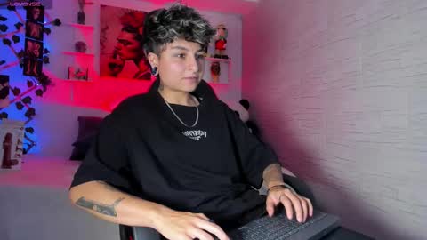 Snapshot of zuryramirez_ chatting on November 1, 2025, 8:22 pm Zury Ramirez online show from November 1, 2025, 8:22 pm