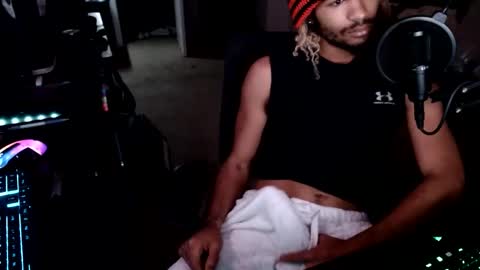 Snapshot of zylr chatting on October 25, 2025, 7:05 am mixedtwinklol online show from October 25, 2025, 7:05 am