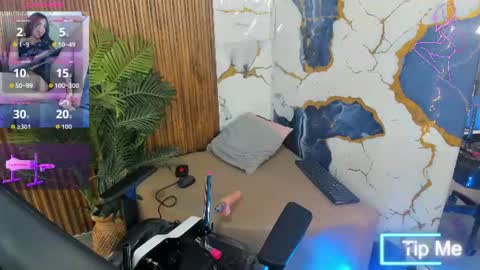 zyra_tay online show from June 20, 2026, 3:26 pm