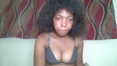 zyraelle_01 online show from April 26, 2026, 7:00 pm