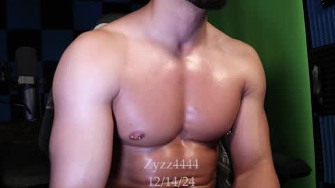 Snapshot of zyzz4444 chatting on December 15, 2024, 4:40 am Greek God online show from December 15, 2024, 4:40 am