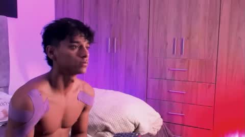 zyzz_1812 online show from October 15, 2025, 5:46 pm