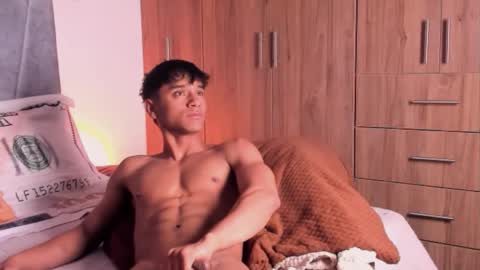 zyzz_1812 online show from November 2, 2025, 3:42 am