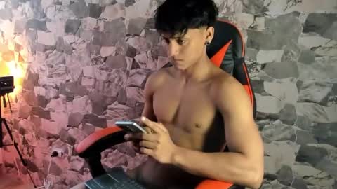 Snapshot of zyzz_1812 chatting on July 2, 2026, 5:19 pm zyzz_1812 online show from July 2, 2026, 5:19 pm