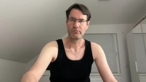 Snapshot of zzz123_cam chatting on April 19, 2026, 3:11 pm zzz123_cam online show from April 19, 2026, 3:11 pm
