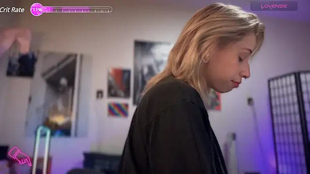 Snapshot of Mannarie_Madsinn chatting on December 9, 2024, 12:56 am Mannarie Madsinn online show from December 9, 2024, 12:56 am