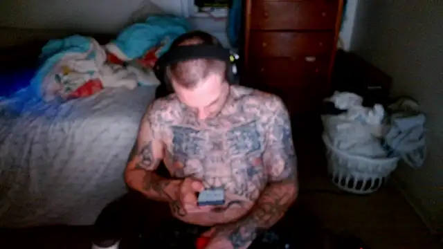 DADDY KANE8--- online show from April 12, 2026, 10:31 am