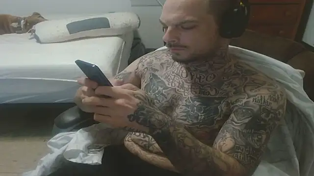 Snapshot of DADDY_KANE8--- chatting on June 21, 2026, 8:44 pm DADDY KANE8--- online show from June 21, 2026, 8:44 pm