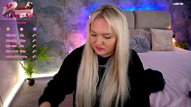 MissyMartinez online show from November 15, 2025, 8:33 am