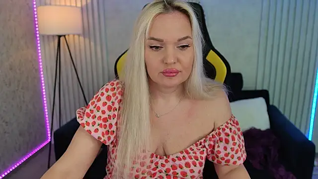 MissyMartinez online show from April 14, 2026, 7:14 am