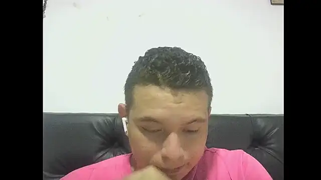 Snapshot of mons41 chatting on May 26, 2026, 11:23 pm mons41 online show from May 26, 2026, 11:23 pm