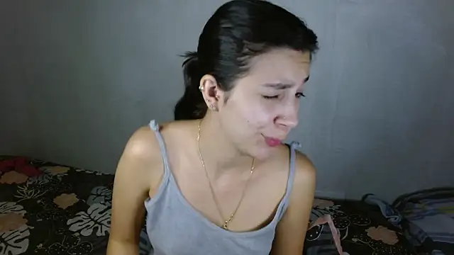 mia  lopez  online show from May 29, 2026, 3:26 am