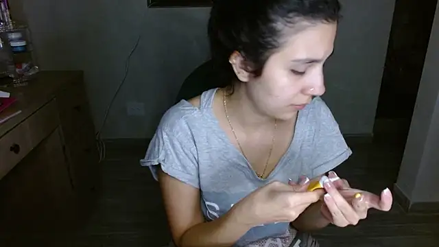 mia  lopez  online show from June 30, 2026, 4:13 am