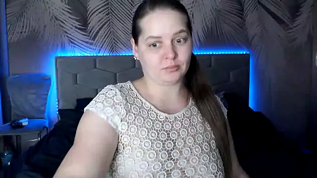 uliastar online show from January 4, 2025, 12:38 pm