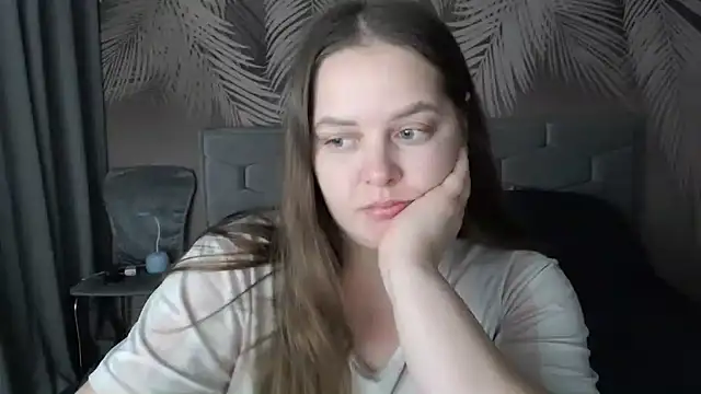 uliastar online show from January 5, 2025, 6:46 am