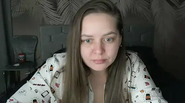 uliastar online show from January 6, 2025, 9:30 am