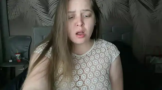 uliastar online show from January 9, 2025, 9:27 am