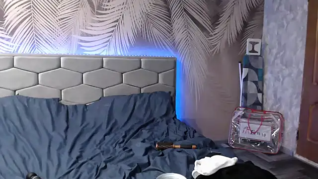 uliastar online show from January 11, 2025, 9:15 am