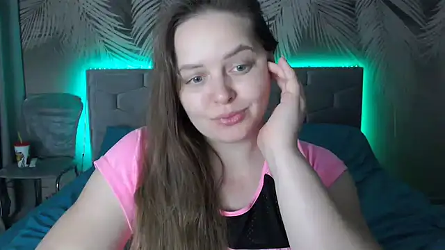 uliastar online show from January 18, 2025, 9:56 am