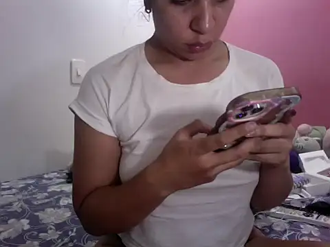 gatubelahot online show from February 22, 2025, 2:06 am