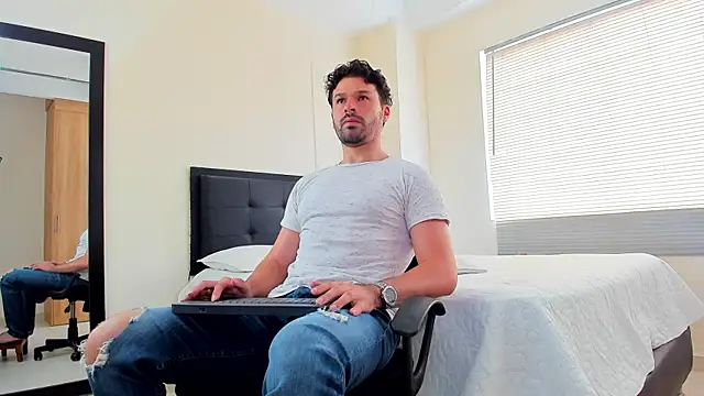 Snapshot of alexman_fuck chatting on October 22, 2025, 5:13 pm alexman fuck online show from October 22, 2025, 5:13 pm