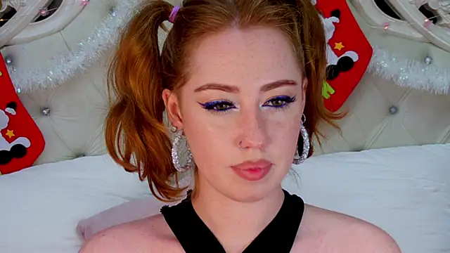 Snapshot of TinaBrook chatting on January 13, 2025, 7:54 am TinaBrook online show from January 13, 2025, 7:54 am