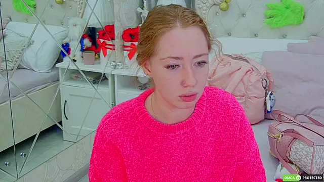 TinaBrook online show from December 19, 2025, 3:57 am