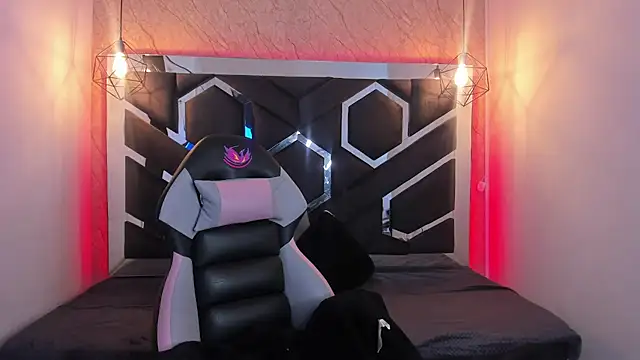 lilith nv online show from January 17, 2025, 5:19 pm