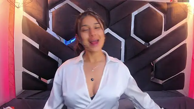 lilith nv online show from January 24, 2025, 5:32 pm