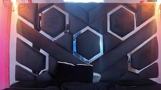 lilith nv online show from February 15, 2025, 5:28 pm