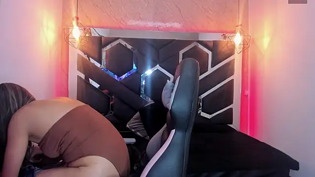 lilith nv online show from February 22, 2025, 11:24 am