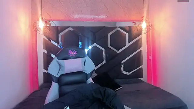 lilith nv online show from March 3, 2025, 11:44 am