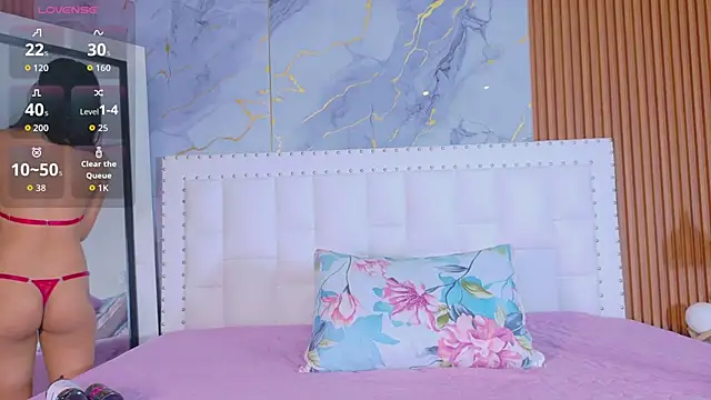 kinkylittlegirll online show from March 27, 2026, 2:39 am