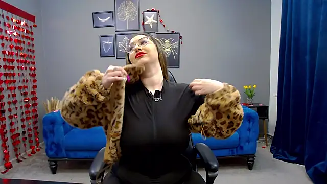 Katewalker  online show from February 12, 2025, 3:18 am