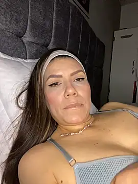 martina contreras online show from February 11, 2026, 5:12 am