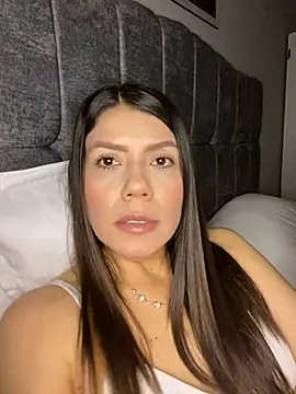 martina contreras online show from March 21, 2026, 6:07 am