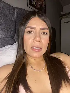 martina contreras online show from July 8, 2026, 4:06 am