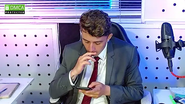 Darko0717 online show from October 23, 2025, 1:54 pm