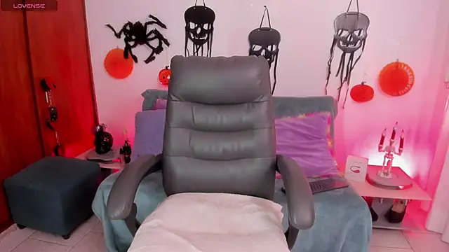 Cata green online show from October 7, 2025, 9:12 pm