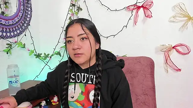 Hanna moore1 online show from December 2, 2024, 6:32 pm