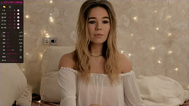 Snapshot of EvaSileZ chatting on November 4, 2025, 3:33 pm EvaSileZ online show from November 4, 2025, 3:33 pm