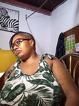 YELLOW BONE online show from February 7, 2026, 10:35 pm