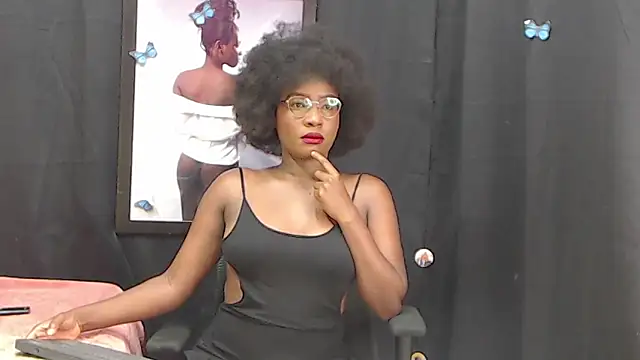 Snapshot of lia_thomsonn chatting on February 14, 2025, 5:19 am lia thomsonn online show from February 14, 2025, 5:19 am