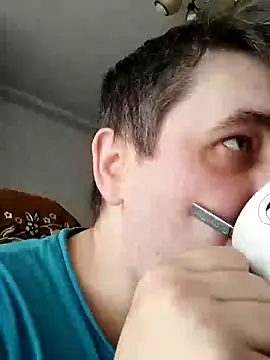 Snapshot of tores992 chatting on February 2, 2025, 9:40 am tores992 online show from February 2, 2025, 9:40 am