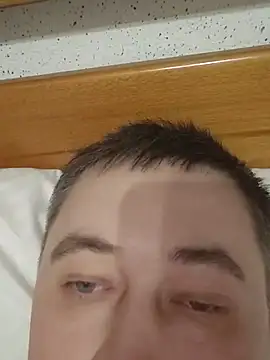 Snapshot of tores992 chatting on September 24, 2025, 3:32 am tores992 online show from September 24, 2025, 3:32 am