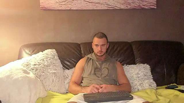 paulblack21 online show from October 26, 2025, 1:00 am