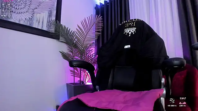 brianahill  online show from January 28, 2025, 7:10 pm