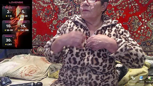 Snapshot of Sandra_Carina chatting on October 29, 2025, 10:44 pm Sandra Carina online show from October 29, 2025, 10:44 pm