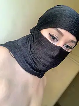 Snapshot of Taimaaa chatting on October 25, 2025, 12:23 pm Taimaaa online show from October 25, 2025, 12:23 pm